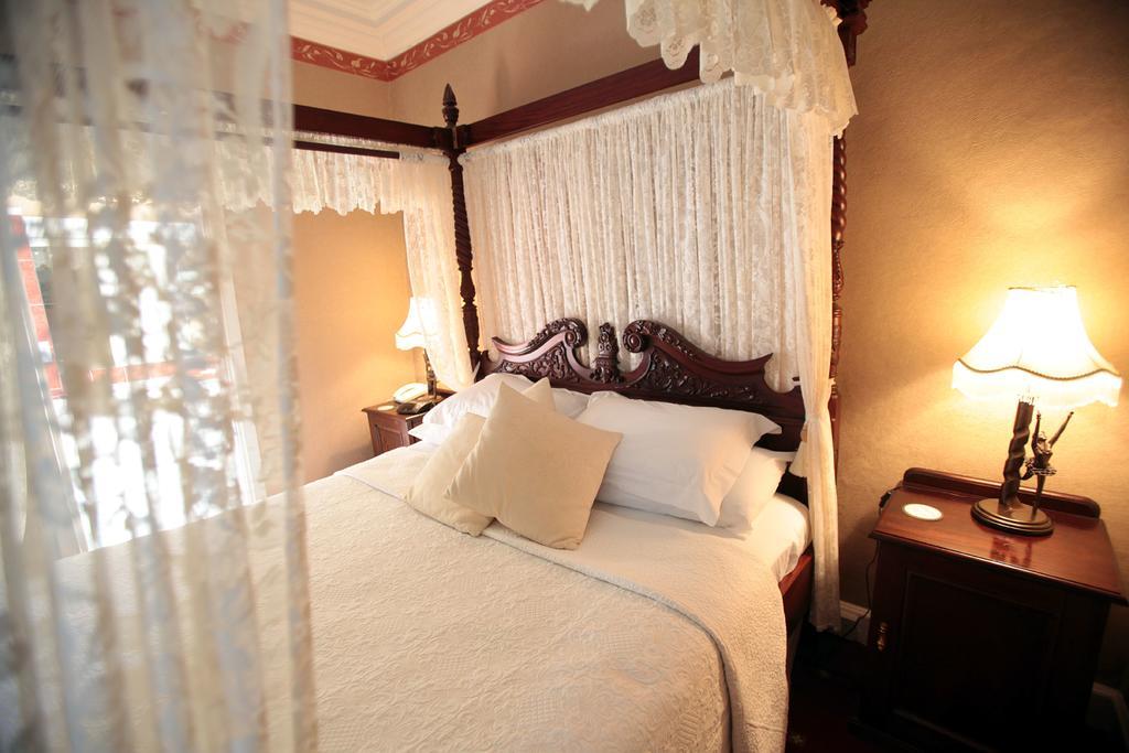 Inch House Hotel เธอเลส ห้อง รูปภาพ